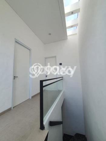 Jual Rumah Bagus Siap Huni LB 100m2 di Tenggilis Mejoyo, Surabaya Jual Rumah Bagus Siap Huni LB 100m2 di Tenggilis Mejoyo, Surabaya