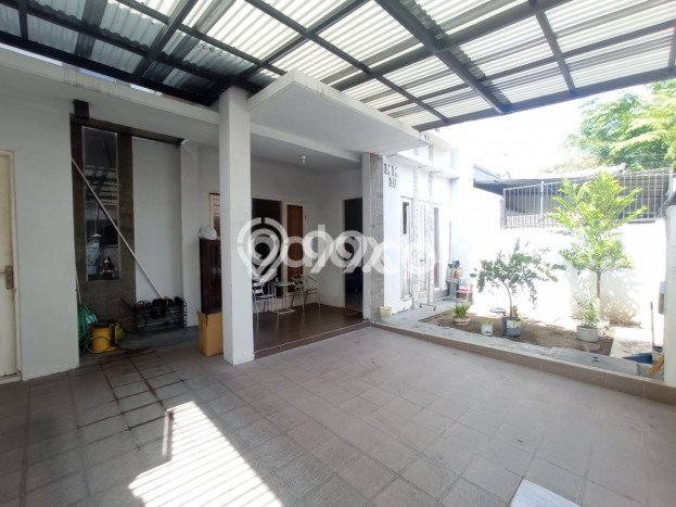 Dijual Rumah Strategis Bagus Punya 3 KT di Mulyorejo Surabaya SHM Dijual Rumah Strategis Bagus Punya 3 KT di Mulyorejo Surabaya SHM