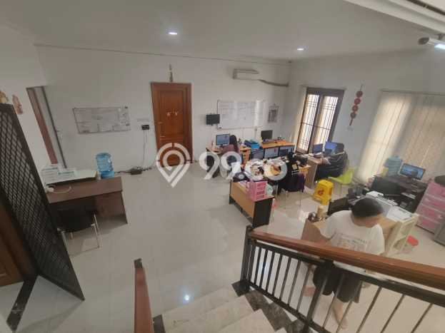 Rumah Siap Huni LT 250m2m² / LB 310m2m² di Lokasi Premium Sukolilo, Surabaya Rumah Siap Huni LT 250m2m² / LB 310m2m² di Lokasi Premium Sukolilo, Surabaya