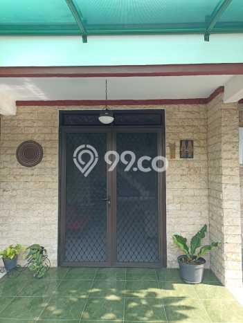 Rumah Modern 2 Kamar LT 150m2 di Wadungasri Rumah Modern 2 Kamar LT 150m2 di Wadungasri