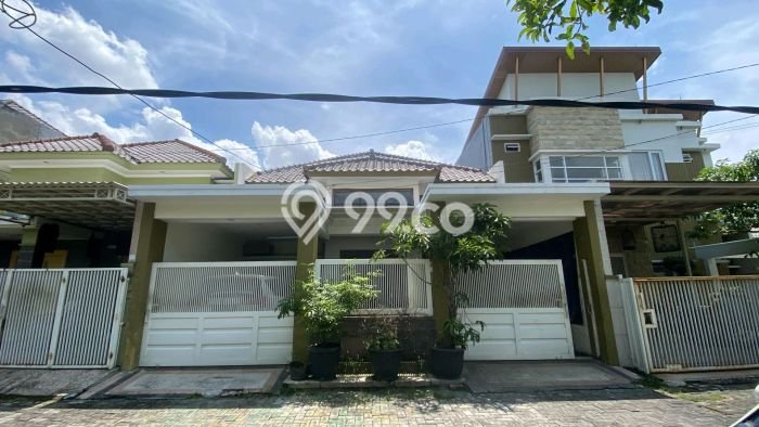 Rumah Modern 3 KT di Karangpilang Surabaya Semi Furnished Rumah Modern 3 KT di Karangpilang Surabaya Semi Furnished