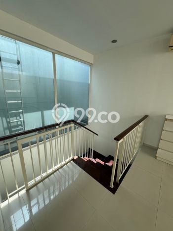 Hot Offer Hunian Premium Ideal dan Luas di Dukuh Pakis, Surabaya Hot Offer Hunian Premium Ideal dan Luas di Dukuh Pakis, Surabaya