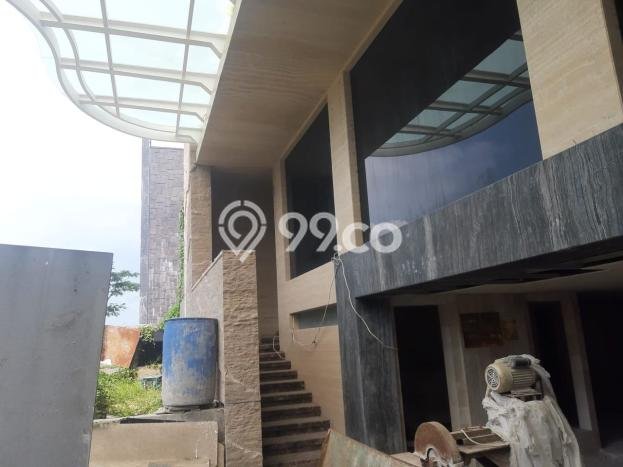 Jual Rumah Mewah Megah Dengan View Eksklusif di Pakuwon City, Surabaya Jual Rumah Mewah Megah Dengan View Eksklusif di Pakuwon City, Surabaya