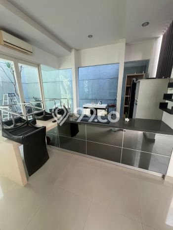 Hot Offer Hunian Premium Ideal dan Luas di Dukuh Pakis, Surabaya Hot Offer Hunian Premium Ideal dan Luas di Dukuh Pakis, Surabaya