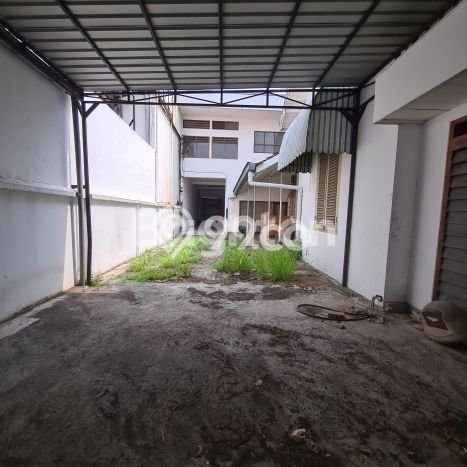 Unit Ruko Disewa Lokasi Semarang Tengah, Semarang Spesifikasi Luas Bangunan 500m2 Unit Ruko Disewa Lokasi Semarang Tengah, Semarang Spesifikasi Luas Bangunan 500m2