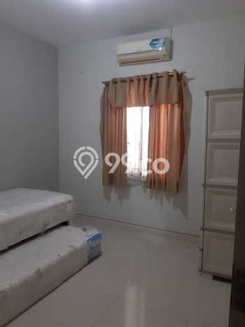 Disewakan! Rumah 3 Kamar Tidur &
2 Kamar Mandi di Kedungmundu, Semarang Disewakan! Rumah 3 Kamar Tidur &
2 Kamar Mandi di Kedungmundu, Semarang