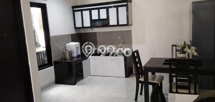 RECOMMENDED! Rumah kawasan , 2 KT, Lokasi Strategis, LT 100m2m² LB 90m2m² RECOMMENDED! Rumah kawasan , 2 KT, Lokasi Strategis, LT 100m2m² LB 90m2m²