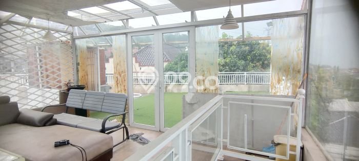 Rumah Mewah LB 550m2 Siap Pakai Desain Elegan di Ngesrep, Semarang Rumah Mewah LB 550m2 Siap Pakai Desain Elegan di Ngesrep, Semarang