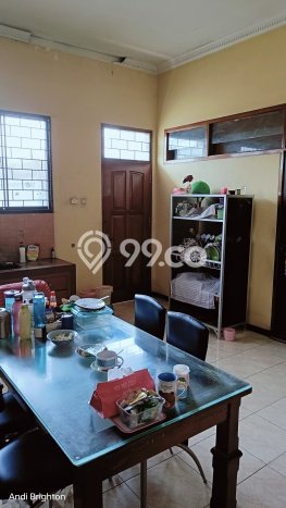 Unit Ruko Dijual di Peterongan Jombang Luas Tanah 732m2, Luas Bangunan 250m2 Unit Ruko Dijual di Peterongan Jombang Luas Tanah 732m2, Luas Bangunan 250m2