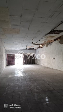 Ruko Dijual di Jombang LT 843m2, LB 465m2 untuk Investasi Ruko Dijual di Jombang LT 843m2, LB 465m2 untuk Investasi