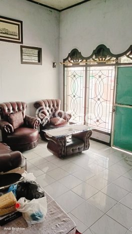 Dijual Rumah 5 Kamar Lokasi Ideal Nyaman dan Strategis di Jombang Dijual Rumah 5 Kamar Lokasi Ideal Nyaman dan Strategis di Jombang