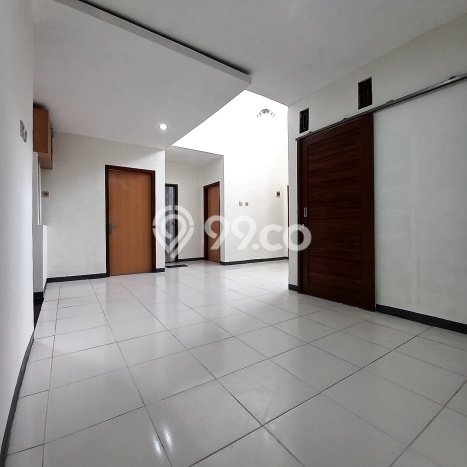 Rumah Sederhana Dijual Lokasi Jombang 3 Kamar dengan LT 105m2 Rumah Sederhana Dijual Lokasi Jombang 3 Kamar dengan LT 105m2