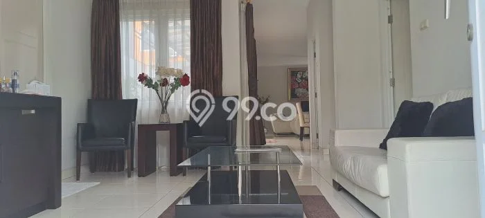 Rumah Elit LB 300m2 Siap Huni Desain Elegan di Kota Wisata, Jakarta Timur Rumah Elit LB 300m2 Siap Huni Desain Elegan di Kota Wisata, Jakarta Timur