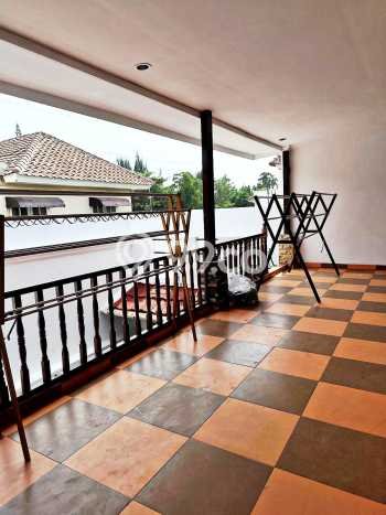 Dijual Hunian Rumah Terawat 3 KT di Legenda Wisata, Jakarta Timur Dijual Hunian Rumah Terawat 3 KT di Legenda Wisata, Jakarta Timur