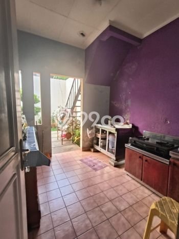 Rumah Luxury Modern Tanpa Renovasi di Kota Wisata Jakarta Timur Rumah Luxury Modern Tanpa Renovasi di Kota Wisata Jakarta Timur