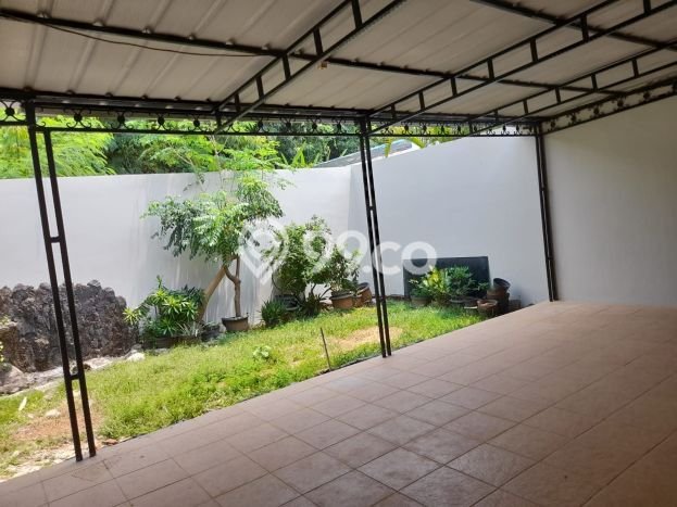 Rumah Elit Modern Tanpa Renovasi di Kota Wisata Jakarta Timur Rumah Elit Modern Tanpa Renovasi di Kota Wisata Jakarta Timur