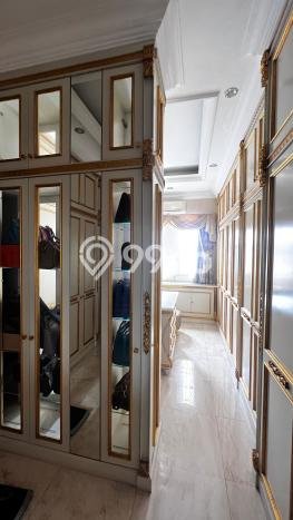Jual Rumah Luas Megah Dengan View Eksklusif di Legenda Wisata, Jakarta Timur Jual Rumah Luas Megah Dengan View Eksklusif di Legenda Wisata, Jakarta Timur