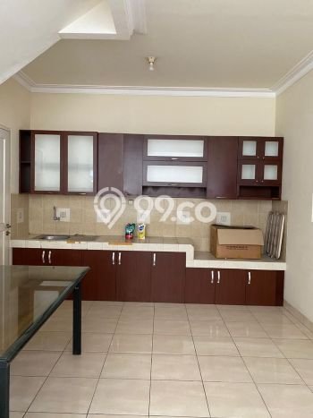 Rumah Elit Modern Tanpa Renovasi di Kota Wisata Jakarta Timur Rumah Elit Modern Tanpa Renovasi di Kota Wisata Jakarta Timur