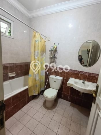 Rumah Luxury Modern Tanpa Renovasi di Kota Wisata Jakarta Timur Rumah Luxury Modern Tanpa Renovasi di Kota Wisata Jakarta Timur