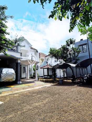 Dijual Hunian Rumah Terawat 3 KT di Legenda Wisata, Jakarta Timur Dijual Hunian Rumah Terawat 3 KT di Legenda Wisata, Jakarta Timur