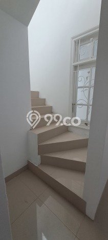 Jual Rumah Eksklusif 3 KT di Kota Wisata, Jakarta Timur Jual Rumah Eksklusif 3 KT di Kota Wisata, Jakarta Timur
