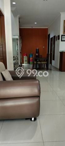 Rumah Strategis Minimalis Lb 180m2 di Serpong, Tangerang Selatan Rumah Strategis Minimalis Lb 180m2 di Serpong, Tangerang Selatan