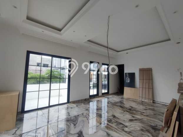 Hunian Mewah LB 600m2 Siap Pakai Desain Elegan di BSD Puspita Loka, Tangerang Hunian Mewah LB 600m2 Siap Pakai Desain Elegan di BSD Puspita Loka, Tangerang