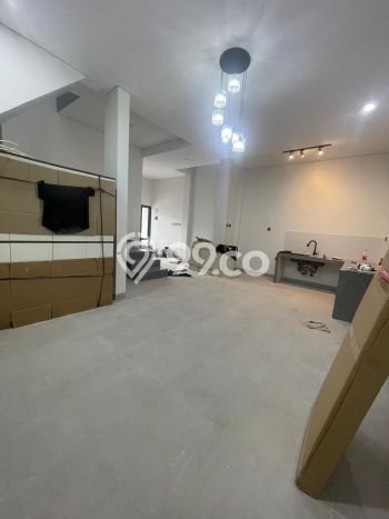 For Sale Hunian Rumah Terawat 4 KT di BSD Sevilla, Tangerang For Sale Hunian Rumah Terawat 4 KT di BSD Sevilla, Tangerang