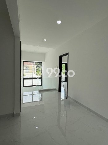 Rumah Elit Modern Tanpa Renovasi di BSD De Park Tangerang Rumah Elit Modern Tanpa Renovasi di BSD De Park Tangerang