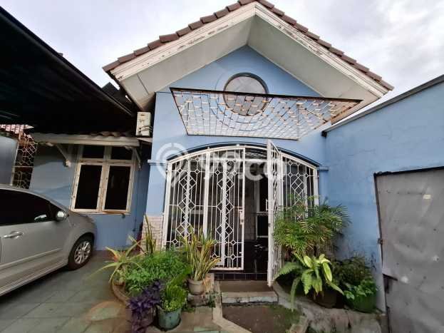 Rumah Elit Modern Siap Huni di Villa Melati Mas Tangerang Selatan Rumah Elit Modern Siap Huni di Villa Melati Mas Tangerang Selatan