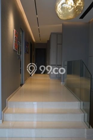 Rumah Mewah LB 500m2 Siap Huni Desain Elegan di BSD, Tangerang Rumah Mewah LB 500m2 Siap Huni Desain Elegan di BSD, Tangerang