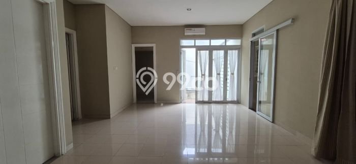 BEST DEAL! Rumah di Villa Melati Mas, 3 KT, Dekat Fasilitas Umum, Luas 240m² LB 150m² BEST DEAL! Rumah di Villa Melati Mas, 3 KT, Dekat Fasilitas Umum, Luas 240m² LB 150m²