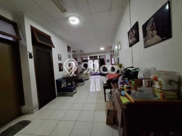 Rumah Elit Modern Siap Huni di Villa Melati Mas Tangerang Selatan Rumah Elit Modern Siap Huni di Villa Melati Mas Tangerang Selatan