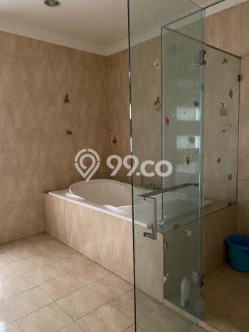 Siap Huni Hunian Elit 6 Kamar di Kelapa Gading Dekat ke Mana Pun Siap Huni Hunian Elit 6 Kamar di Kelapa Gading Dekat ke Mana Pun