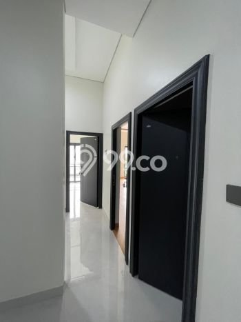 For Sale Hunian Rumah Terawat 4 KT di BSD Sevilla, Tangerang For Sale Hunian Rumah Terawat 4 KT di BSD Sevilla, Tangerang
