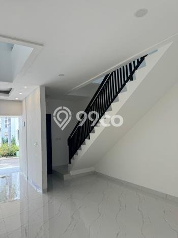 Dijual Rumah Mewah Megah Dengan View Eksklusif di Kalideres, Jakarta Barat Dijual Rumah Mewah Megah Dengan View Eksklusif di Kalideres, Jakarta Barat