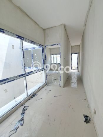 Dijual Rumah Mewah Elegan Dengan View Cantik di Sunrise Garden, Jakarta Barat Dijual Rumah Mewah Elegan Dengan View Cantik di Sunrise Garden, Jakarta Barat