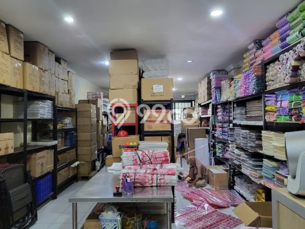 Lokasi Strategis! Dijual Ruko Bisnis di Penjaringan, Jakarta Utara Kondisi Baik Lokasi Strategis! Dijual Ruko Bisnis di Penjaringan, Jakarta Utara Kondisi Baik
