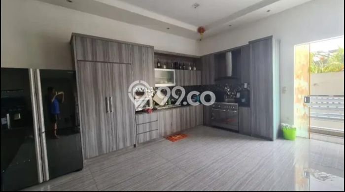 For Sale! Luxury House LT 176m2 Desain Elegan di Grogol For Sale! Luxury House LT 176m2 Desain Elegan di Grogol