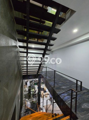 Ruko Dijual di Jakarta Barat LT 199m2 & LB 900m2 Lokasi Terbaik! Ruko Dijual di Jakarta Barat LT 199m2 & LB 900m2 Lokasi Terbaik!