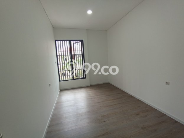 For Sale Rumah 3 Kamar Lokasi Ideal Bagus dan Strategis di Kelapa Gading For Sale Rumah 3 Kamar Lokasi Ideal Bagus dan Strategis di Kelapa Gading