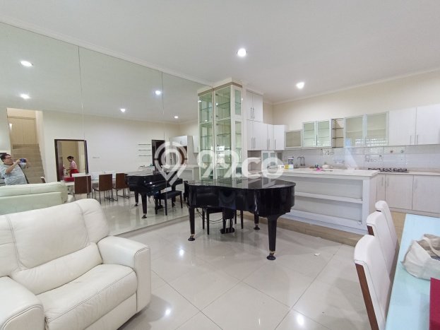Rumah Eksklusif Dijual LT 191m2 di Kelapa Gading, Jakarta Utara Rumah Eksklusif Dijual LT 191m2 di Kelapa Gading, Jakarta Utara