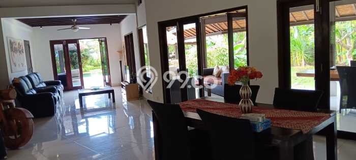 INVESTASI POTENSIAL! Vila Kawasan , Luas 1500m2m², Lokasi Strategis INVESTASI POTENSIAL! Vila Kawasan , Luas 1500m2m², Lokasi Strategis