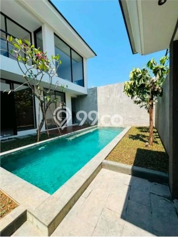Vila di , Ukuran 200m2m², Akses ke transportasi umum Vila di , Ukuran 200m2m², Akses ke transportasi umum