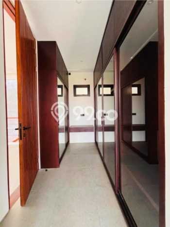 Vila di , Ukuran 200m2m², Akses ke transportasi umum Vila di , Ukuran 200m2m², Akses ke transportasi umum