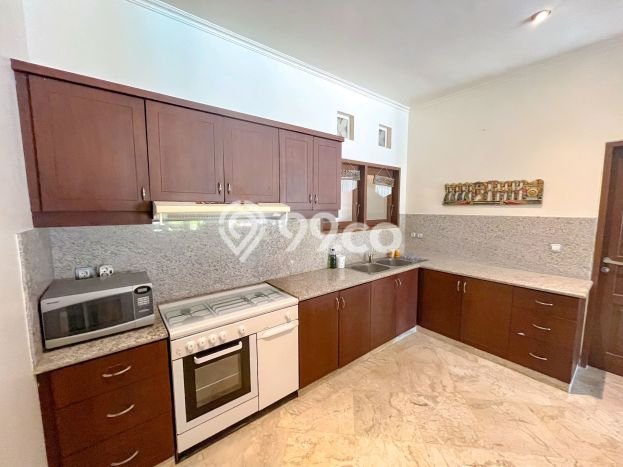 Vila Kawasan , Luas 929m2m², Ideal untuk beragam keperluan Vila Kawasan , Luas 929m2m², Ideal untuk beragam keperluan