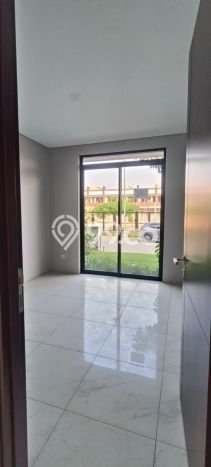 Rumah di Kota Baru Parahyangan, Bandung, LT 220m2m² LB 133m2m² - JUAL CEPAT! Rumah di Kota Baru Parahyangan, Bandung, LT 220m2m² LB 133m2m² - JUAL CEPAT!