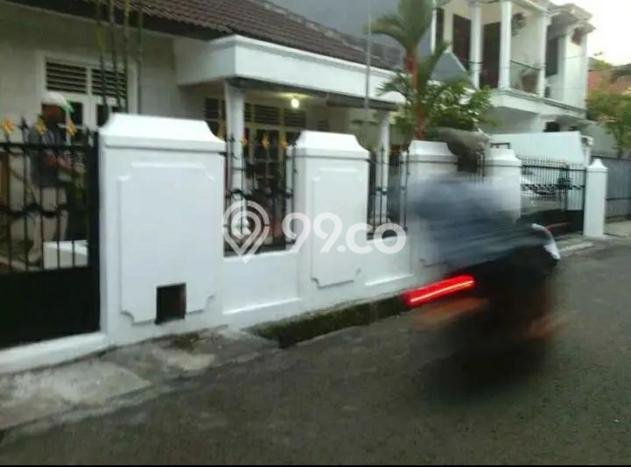 Siap Huni Hunian Elit 5 Kamar di Kebon Jeruk Dekat ke Mana Pun Siap Huni Hunian Elit 5 Kamar di Kebon Jeruk Dekat ke Mana Pun