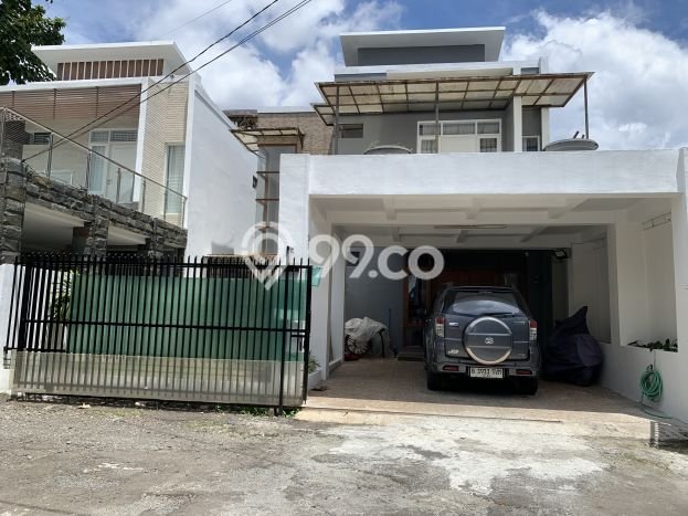 Rumah Mewah LB 160m2 Siap Pakai Desain Elegan di Veteran, Jakarta Selatan Rumah Mewah LB 160m2 Siap Pakai Desain Elegan di Veteran, Jakarta Selatan