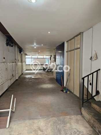 Ruko Dijual di Jakarta Selatan LT 200m2 & LB 300m2 Lokasi Terbaik! Ruko Dijual di Jakarta Selatan LT 200m2 & LB 300m2 Lokasi Terbaik!